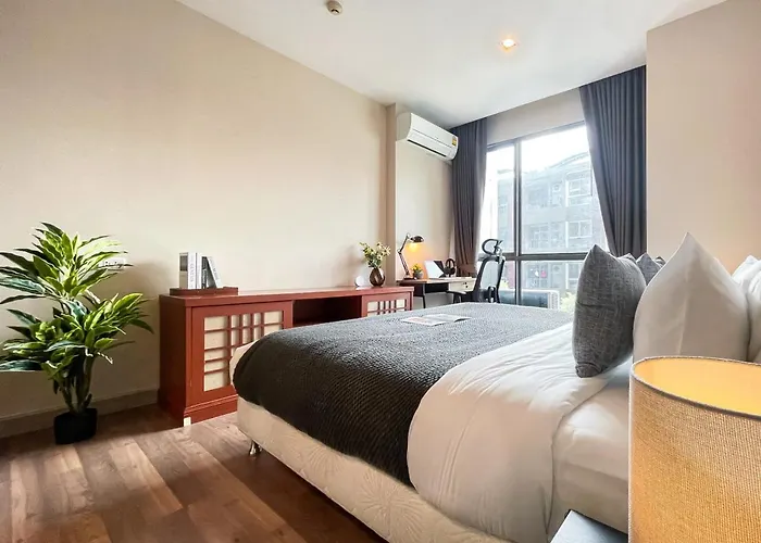 Near Bts L Sukhumvit L Pool And Garden شقة