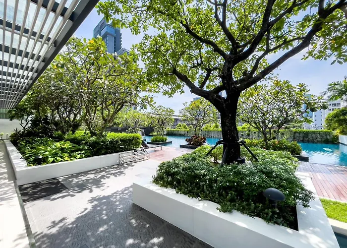 Near Bts L Sukhumvit L Pool And Garden شقة *